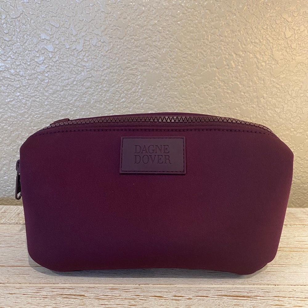 Dagne Dover cosmetic case NEW
